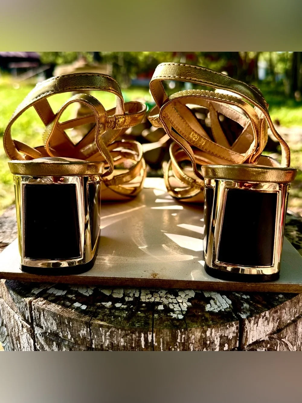 N/A stylish gold